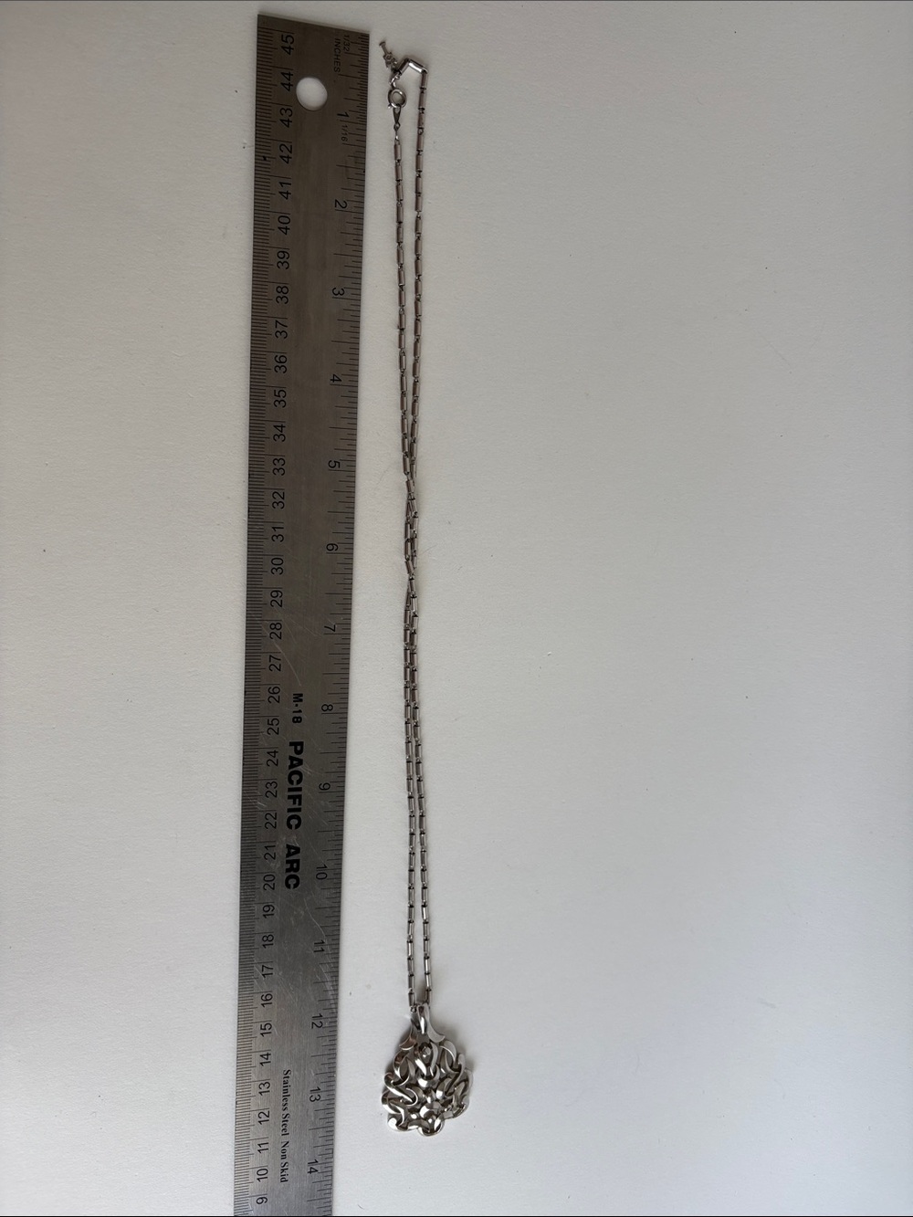 Vintage Crown Trifari Silver Filigree Teardrop Pendant Necklace 1960s - Picture 5 of 5